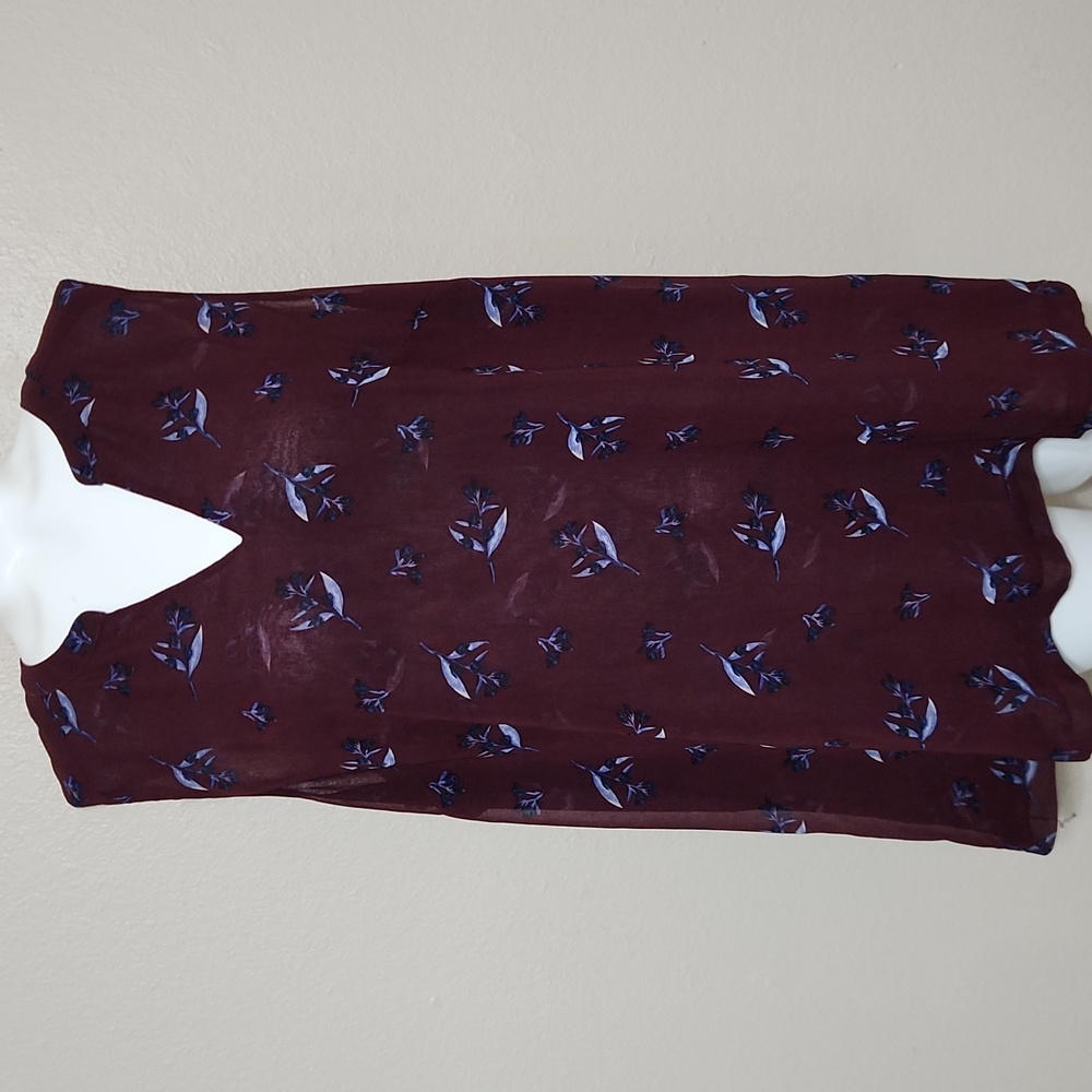 Cabi Merlot purple flowy sleeveless top size xl.